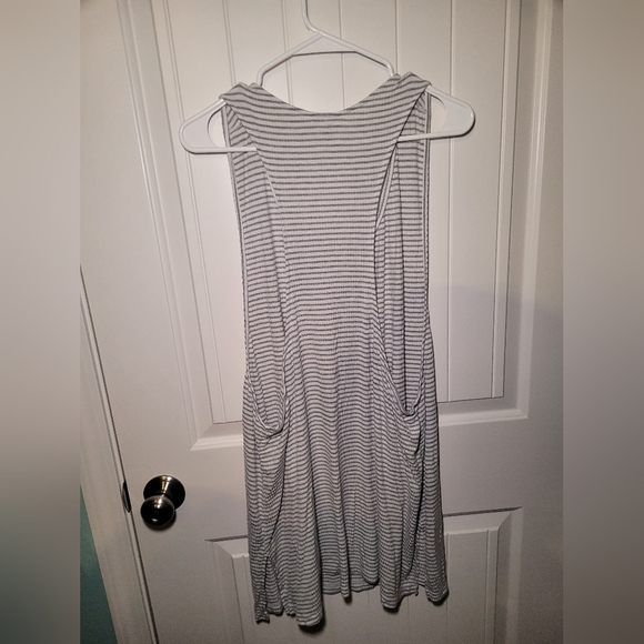 Xhilaration tank size XL - Picture 4 of 4